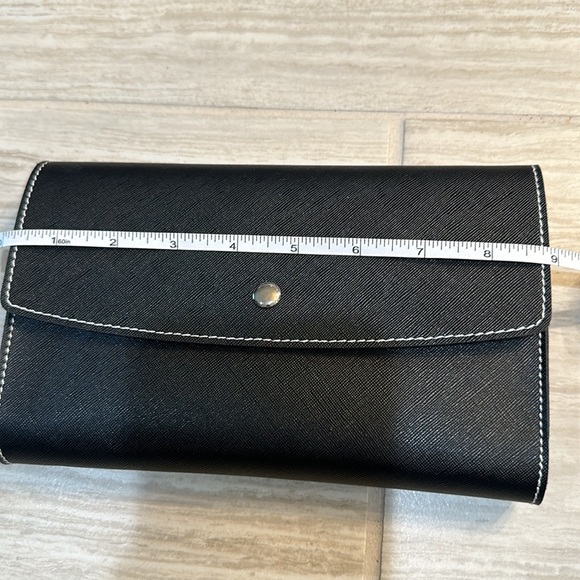 Weekly pill organizer. Great for travel. Never used. - Picture 2 of 6